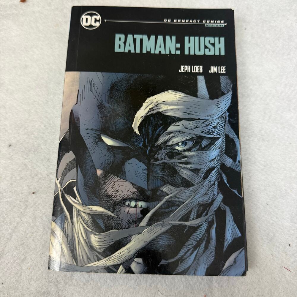 Batman: Hush Loeb Lee DC Compact Comics Book Graphic Novel